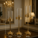 Lüks Altın 3’lü Şamdan Seti – Polikarbon Kırılmaz Cam Şeffaf Başlıklar – 30/33/36 cm Uzun Şamdanlar – Elegan Ev Dekor Merkez Parçası
