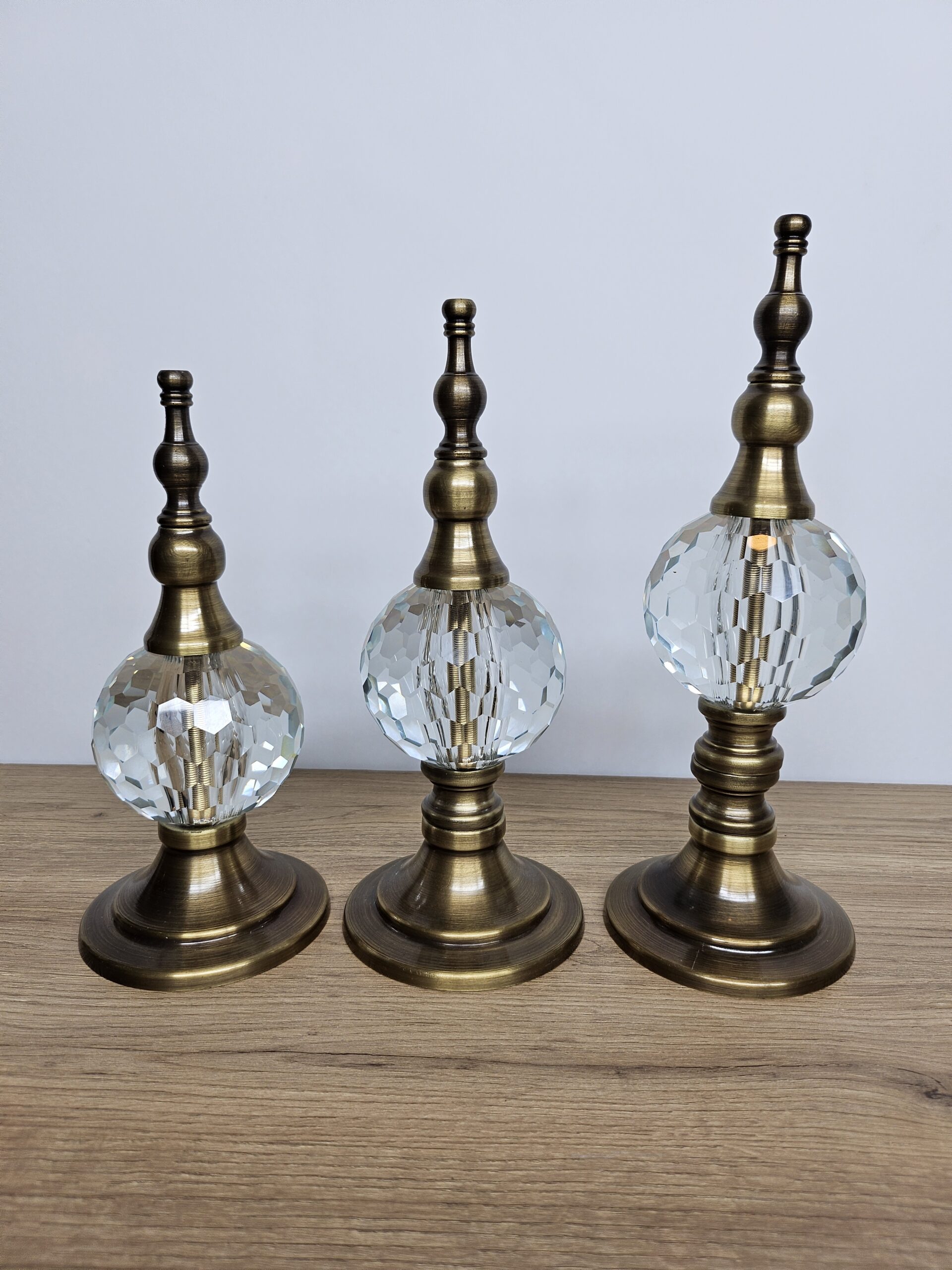 Kristal Detaylı 3’lü Vintage Pirinç Tepelik Obje Seti | Antik Ev Dekor Aksesuarları - Görsel 4